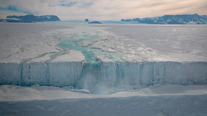 Cascata nel Mare di Ross (Drygalski Ice Tongue, Antartide