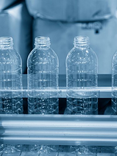 Bottles in polyethylene terephthalate