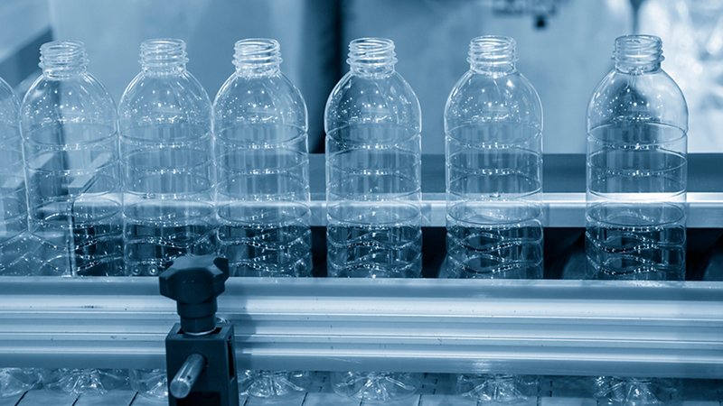 Bottles in polyethylene terephthalate