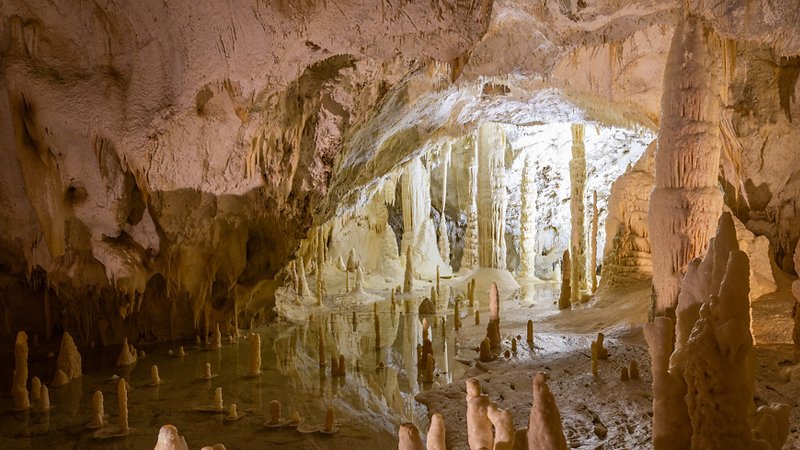 Grotta di Frasassi, Italia