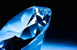 La maledizione blu storia di un cristallo di carbonio