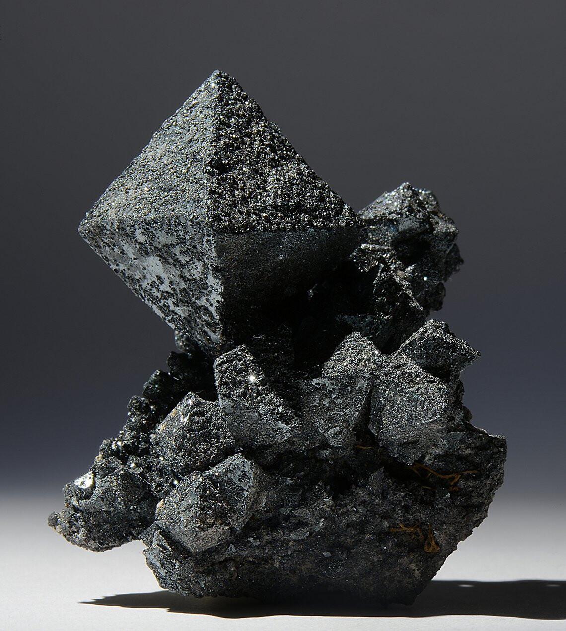 At the origin of rocks: the secrets of paleomagnetism