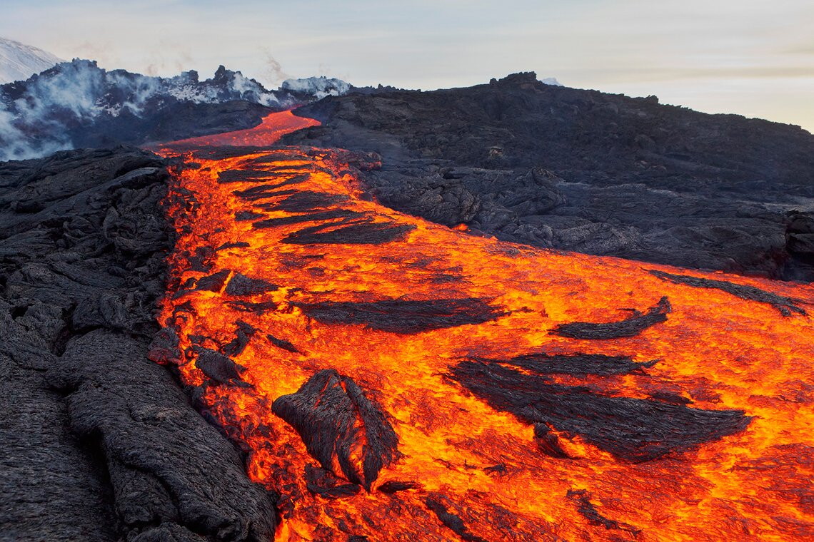 At the origin of rocks: the secrets of paleomagnetism