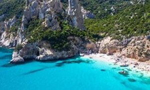 Estate 2022, un bagno caldo nel Mediterraneo