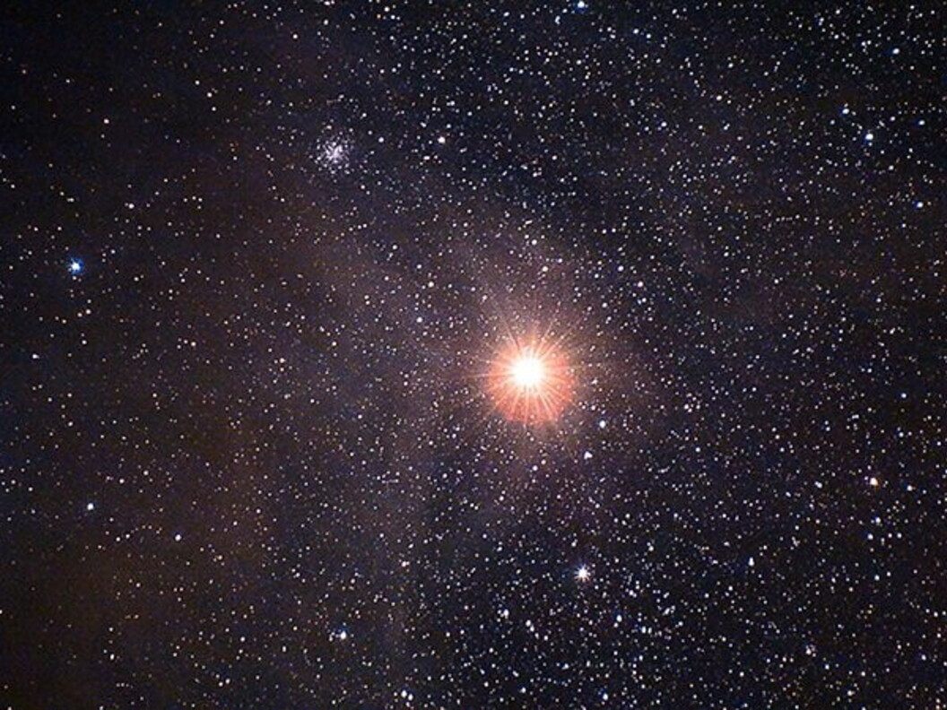 Antares nella costellazione dello Scorpi