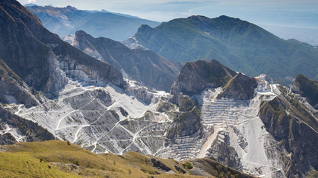 Cava di marmo sulle Apuane