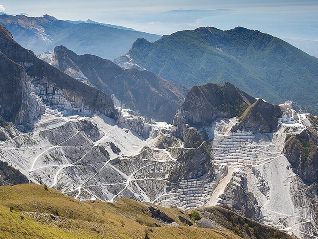 Cava di marmo sulle Apuane