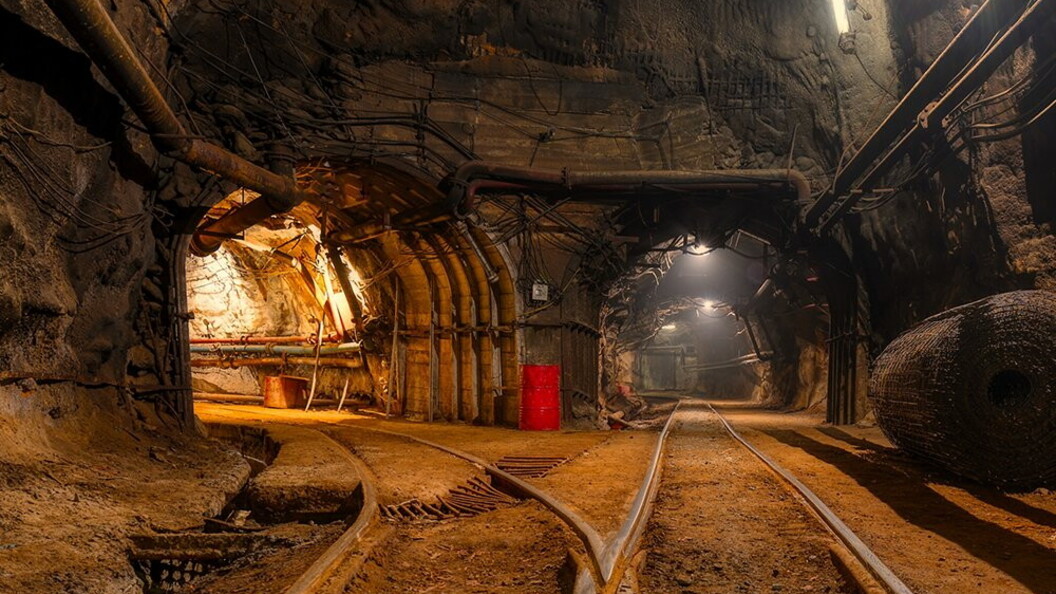 Tunnel in una miniera