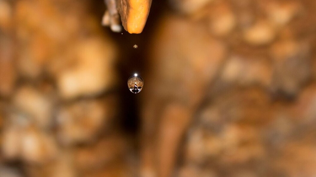 Stalattite in crescita