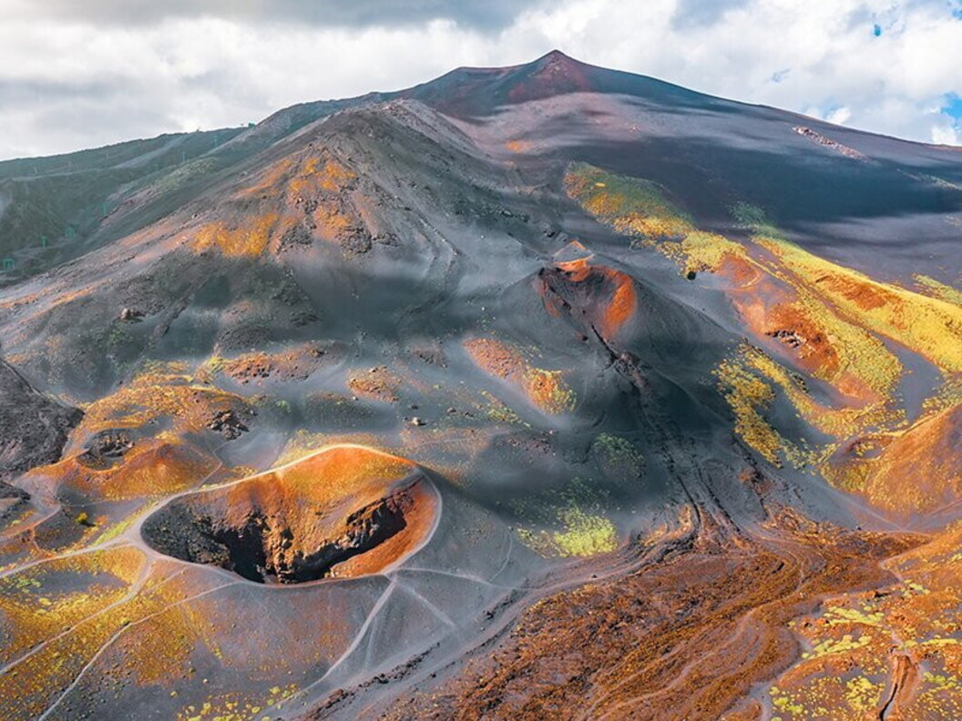 Paesaggio vulcanico sull’Etna - Italia