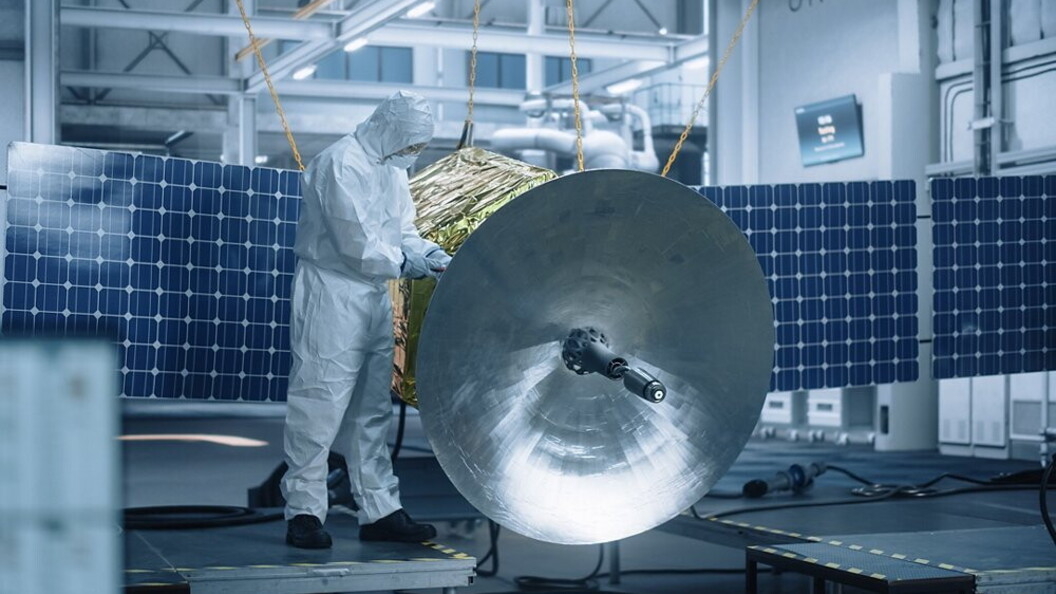 Costruzione di un satellite