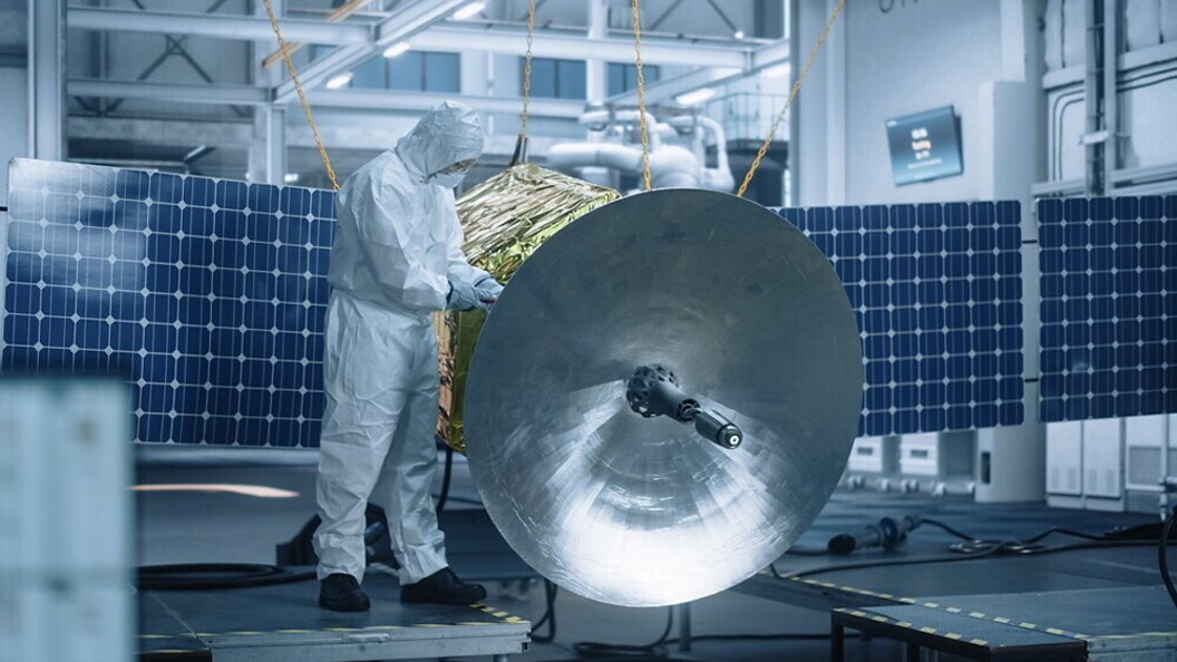 Costruzione di un satellite